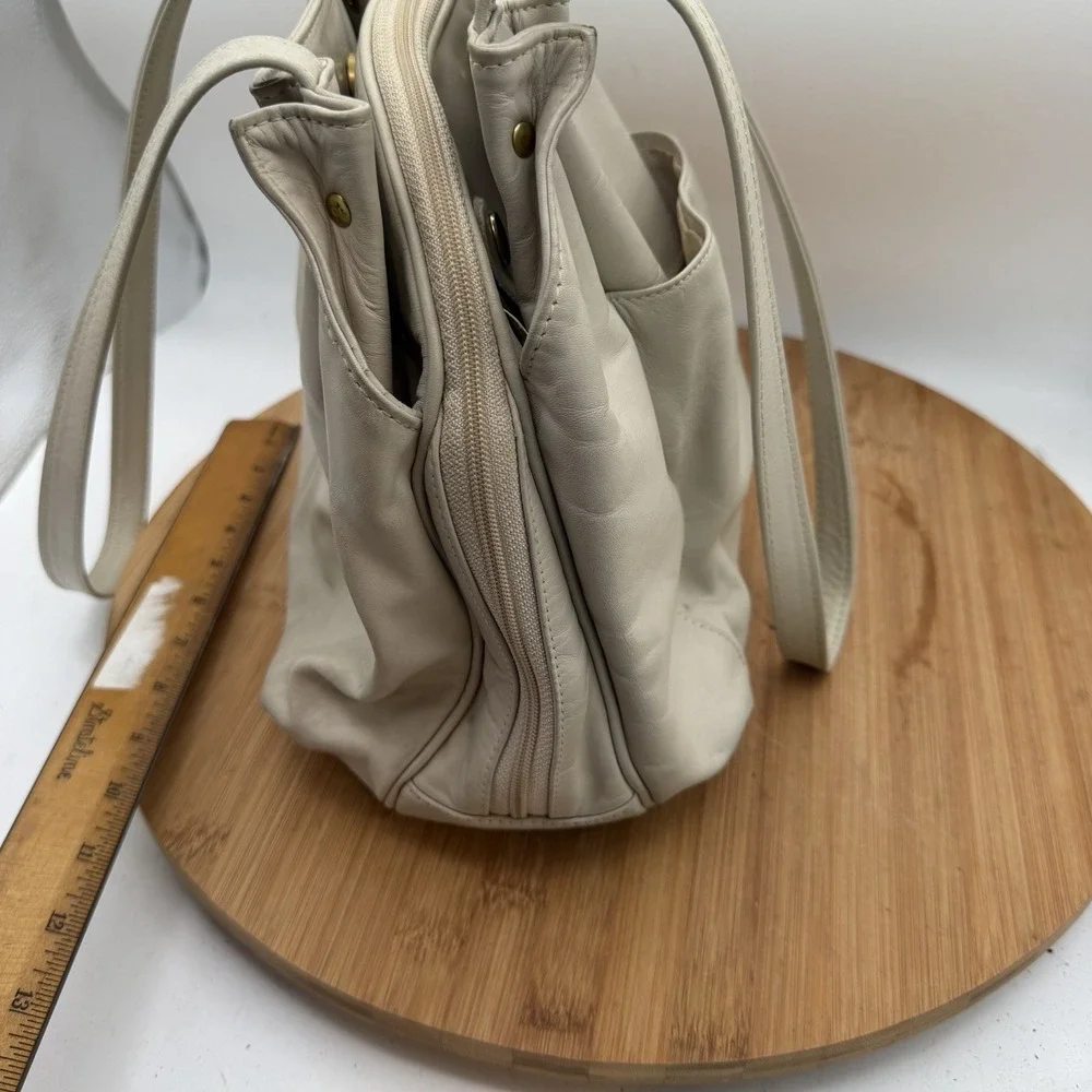 SAS Vintage Cream Leather Multicompartment Handbag Purse Shoulder Bag‎